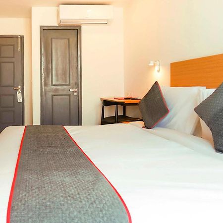 Super Townhouse O Hotel Aditya Residency Near Parthala Over Bridge Sector 121 Noida Indirapuram Exterior foto