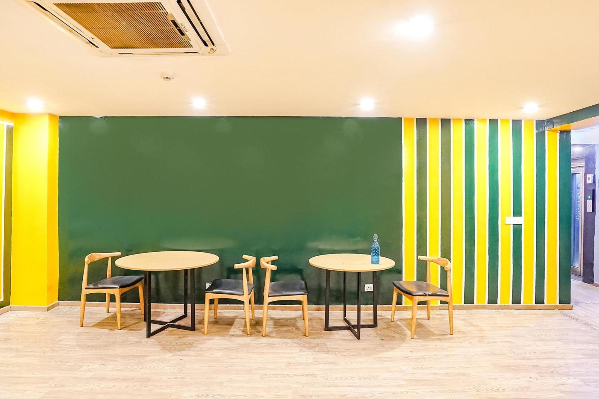 Super Townhouse O Hotel Aditya Residency Near Parthala Over Bridge Sector 121 Noida Indirapuram Exterior foto