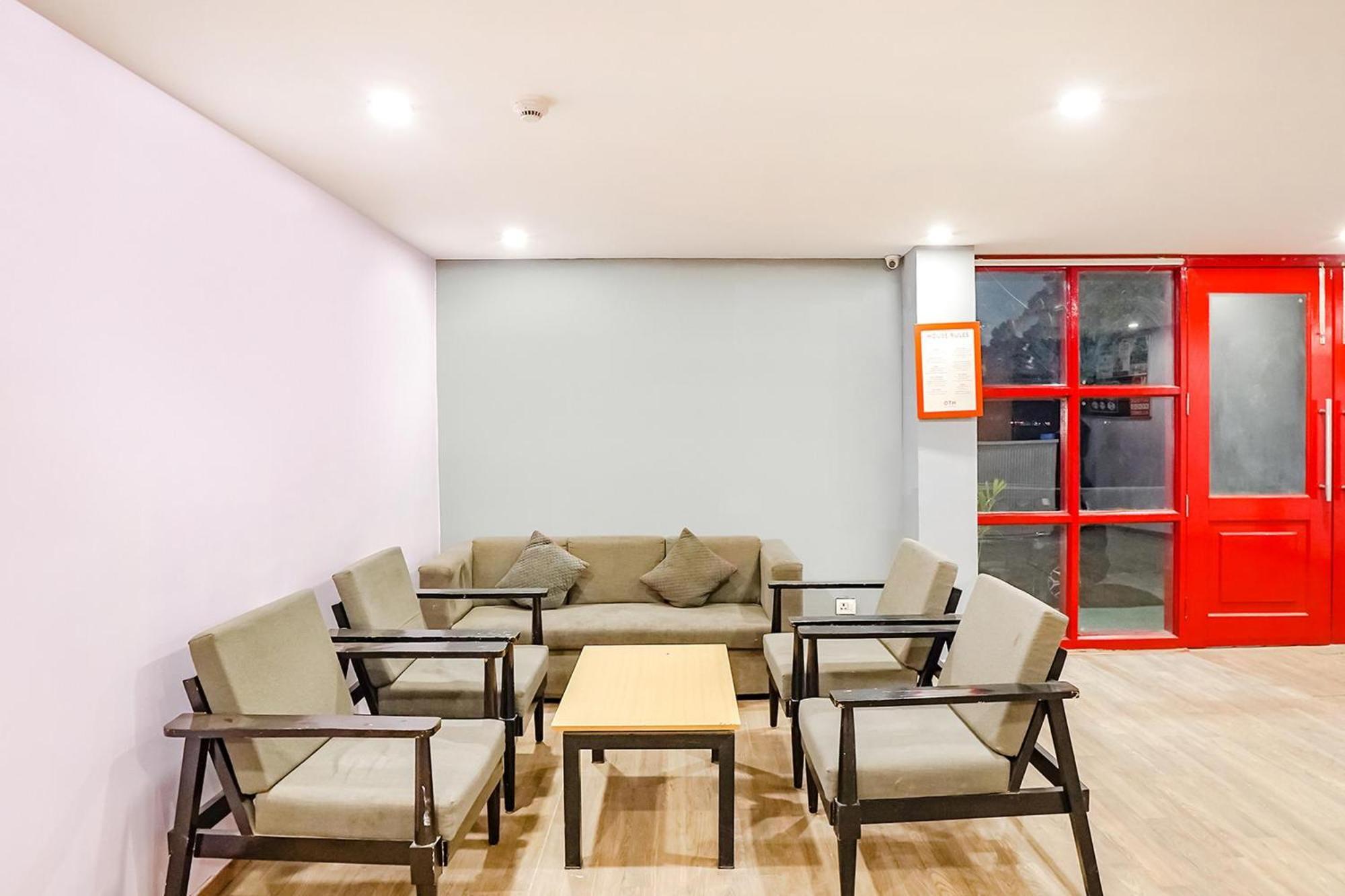 Super Townhouse O Hotel Aditya Residency Near Parthala Over Bridge Sector 121 Noida Indirapuram Exterior foto