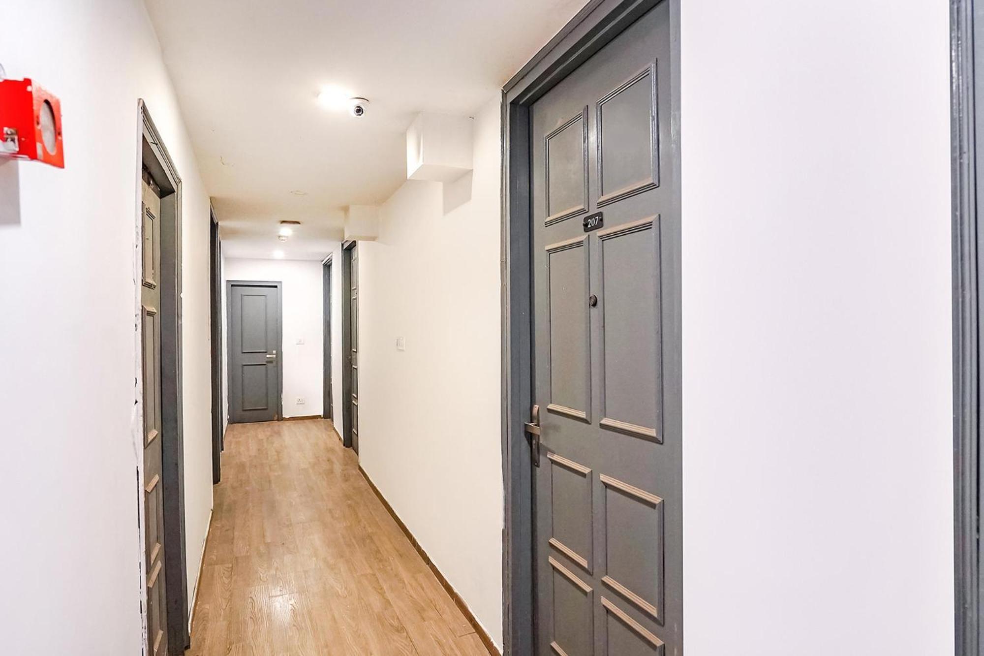Super Townhouse O Hotel Aditya Residency Near Parthala Over Bridge Sector 121 Noida Indirapuram Exterior foto