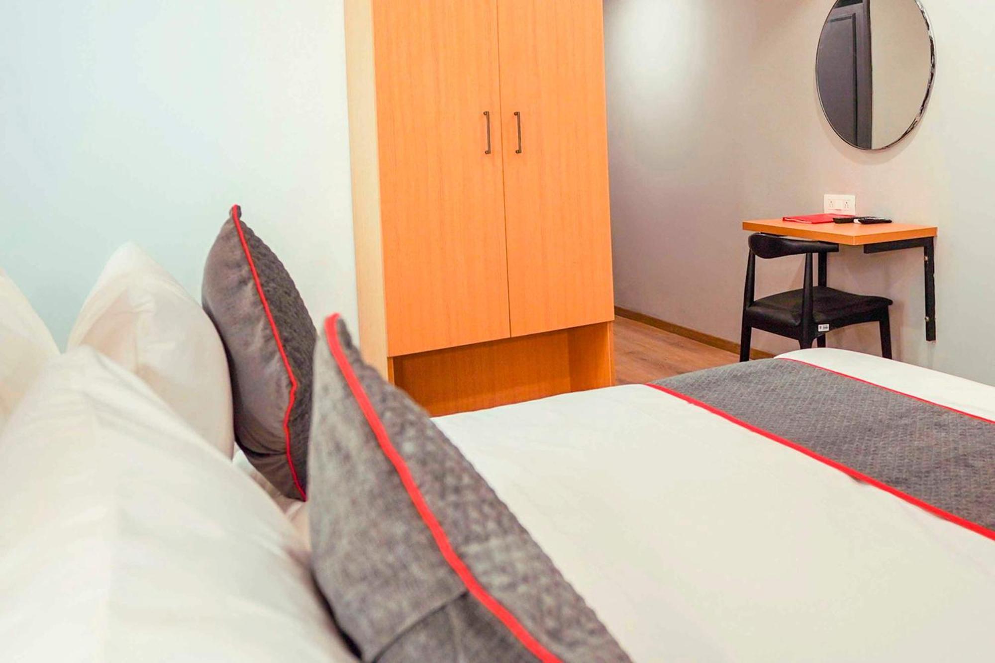 Super Townhouse O Hotel Aditya Residency Near Parthala Over Bridge Sector 121 Noida Indirapuram Exterior foto